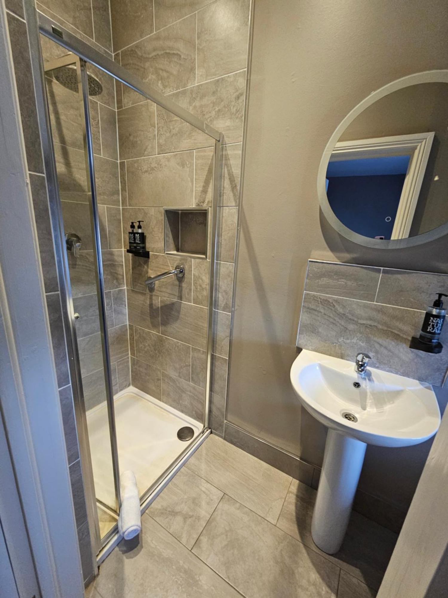 Bounty Bar Hotell Trim Exteriör bild